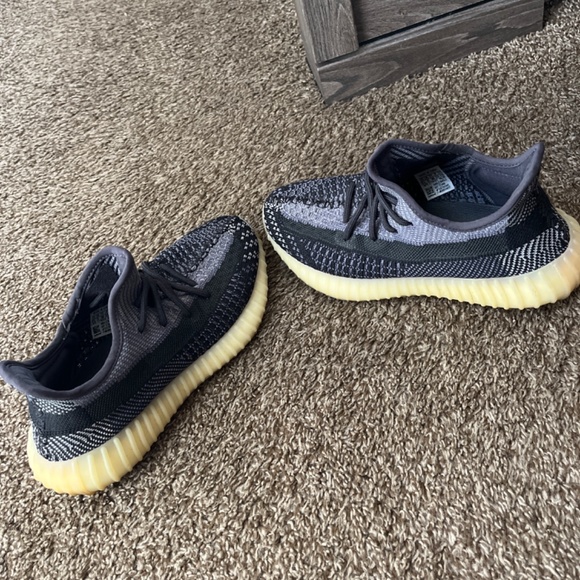 Yeezy - Picture 4 of 6